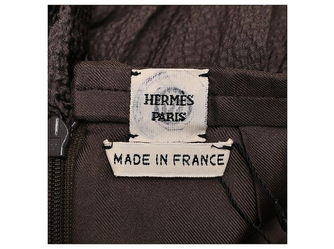 Hermès Midi-Kleid mit langen Ärmeln und Bindegürtel aus brauner Seide Rot - Ansicht 5