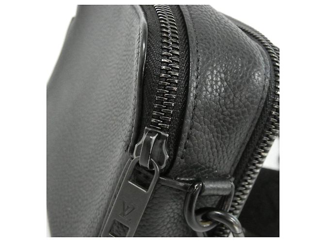 Louis Vuitton LV Aerogram Alpha Wearable Wallet Borsa a tracolla in pelle di vitello Nero - vista 7