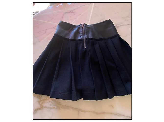 Burberry Saia Plissada em Lã e Couro Preto - vista 5