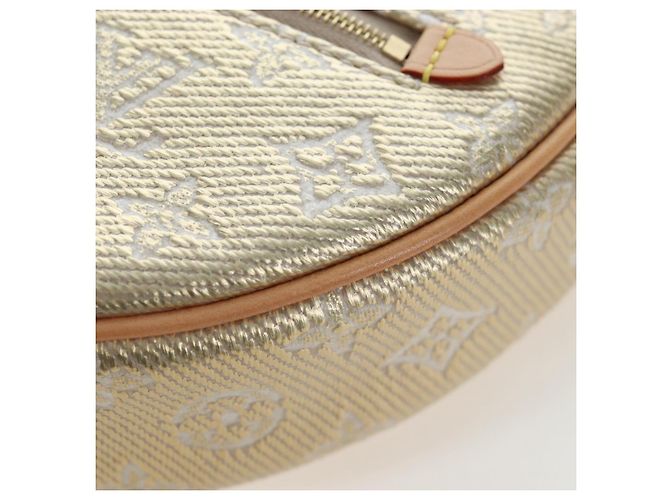 LOUIS VUITTON Monogram Laminated Jacquard Loop Bag Gold M22928 LV Auth 206919SM Dourado - vista 18