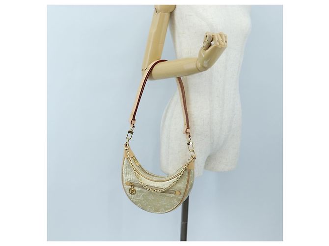 LOUIS VUITTON Monogram Laminated Jacquard Loop Bag Gold M22928 LV Auth 206919SM Dourado - vista 26