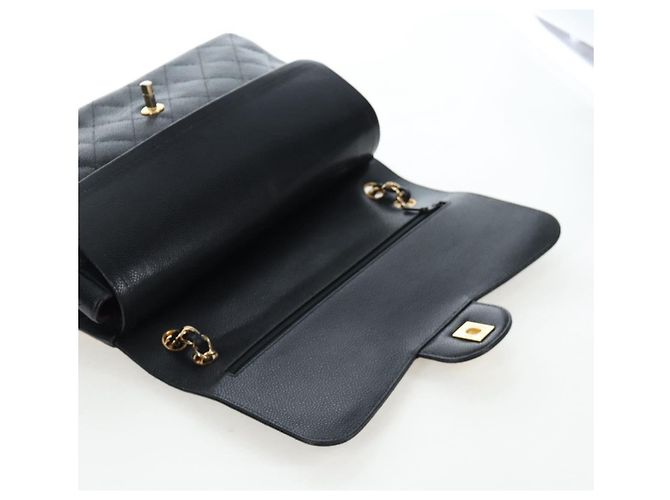 Borsa CHANEL Chain Big Matelasse30 Pelle Caviar Nero Oro CC Auth BA16027SAV D'oro - vista 21