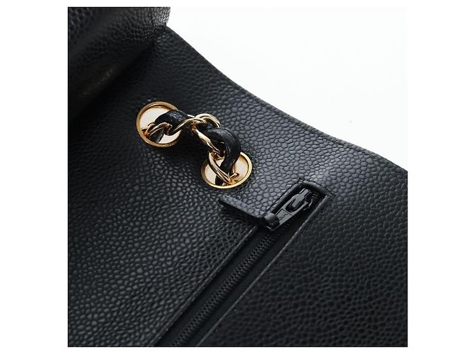 Borsa CHANEL Chain Big Matelasse30 Pelle Caviar Nero Oro CC Auth BA16027SAV D'oro - vista 23