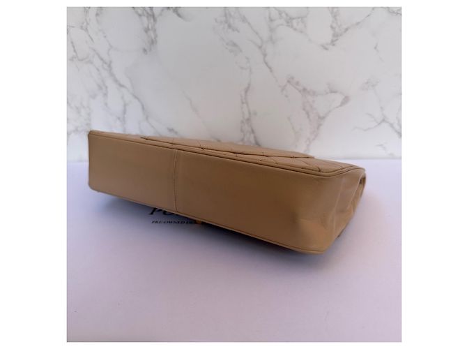 Timeless Bolso Chanel Classic Flap Medium en piel de cordero beige - vista 12