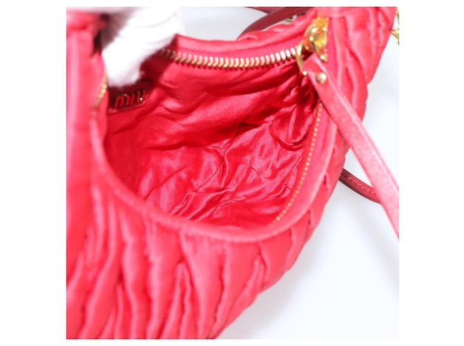 Sac à main Miu Miu Matelassé Satin 2way Rouge Or Auth 207610M Doré - vue 20