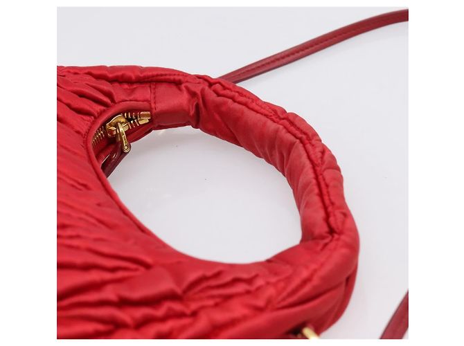 Sac à main Miu Miu Matelassé Satin 2way Rouge Or Auth 207610M Doré - vue 8