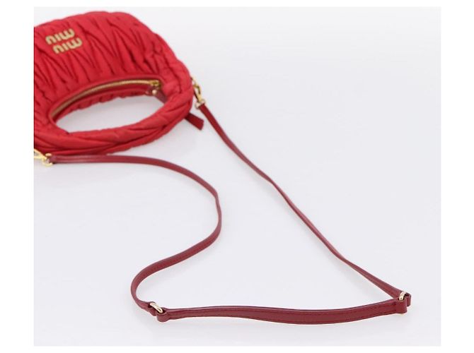 Sac à main Miu Miu Matelassé Satin 2way Rouge Or Auth 207610M Doré - vue 9