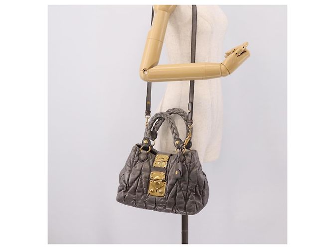 Borsa a mano Miu Miu Matelassé in pelle 2way Grigio Oro Auth 167718M Marrone D'oro - vista 27