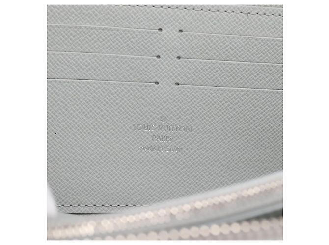 LOUIS VUITTON Monogram Iridescent Zippy Wallet Long Wallet M13908 LV Auth 205984 - view 17
