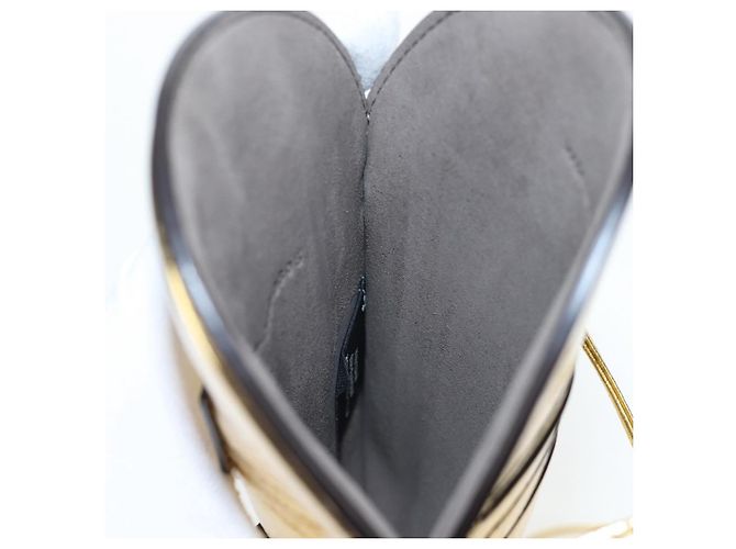 FENDI Shoulder Pouch Leather Gold Auth 206841M Dourado - vista 23