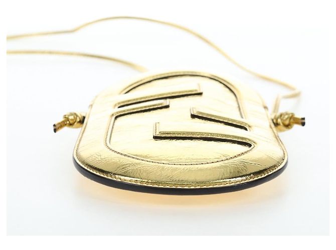 FENDI Shoulder Pouch Leather Gold Auth 206841M Dourado - vista 5