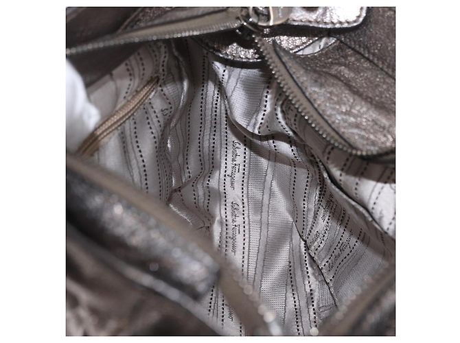 Borsa Salvatore Ferragamo Gancini in pelle argento autentica 207554A - vista 21
