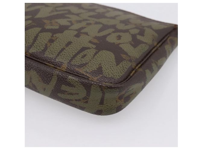 LOUIS VUITTON Monogram Graffiti Pochette Accessoires Khaki M92191 Auth 207561A Cachi Monogramma - vista 17
