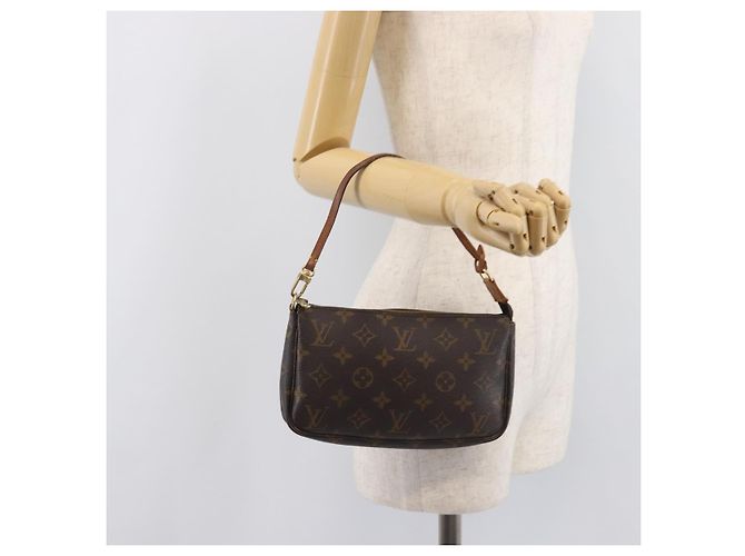 LOUIS VUITTON Monogram Pochette Accessoires Pouch M51980 LV Auth 202469 Monograma - vista 23