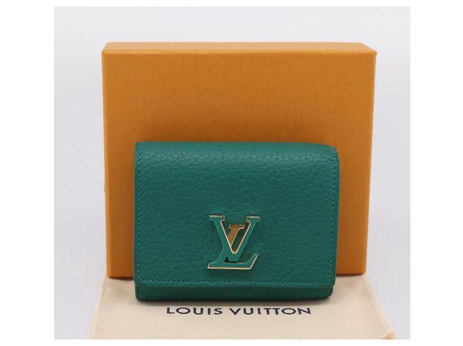 LOUIS VUITTON Portefeuille Capsine Wallet Leather Green M12407 LV Auth 206669V Verde - vista 12