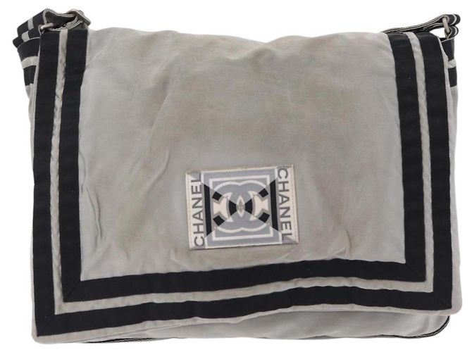 CHANEL Chanel Sports Messenger Bag Nylon Silver CC Auth bs37405 Argento - vista 13