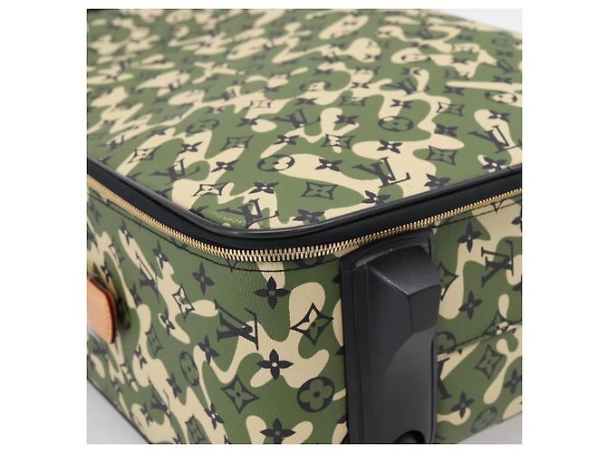 LOUIS VUITTON Monogram Camouflage Takashi Murakami Pegas 60 M23333 Auth 181653SM - vista 17
