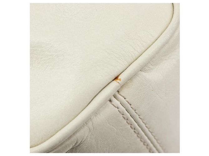 Borsa a mano Miu Miu in pelle bianca e oro Auth hk4200V Bianco D'oro - vista 10