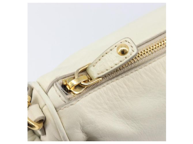Borsa a mano Miu Miu in pelle bianca e oro Auth hk4200V Bianco D'oro - vista 21