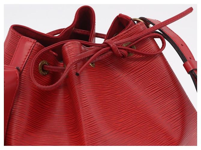 LOUIS VUITTON Borsa a tracolla Petit Noe Epi Rossa M44107 LV Auth 206418A Rosso - vista 21
