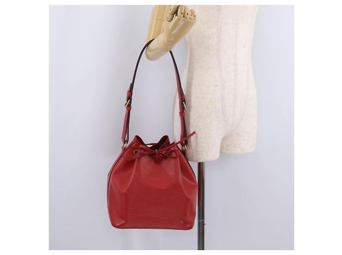 LOUIS VUITTON Borsa a tracolla Petit Noe Epi Rossa M44107 LV Auth 206418A Rosso - vista 24