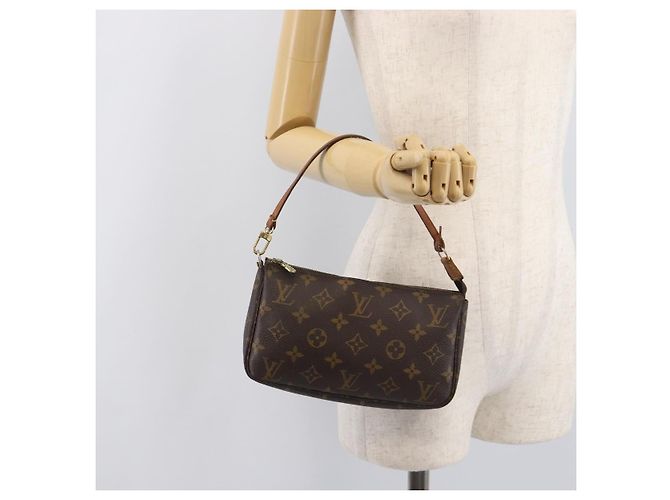LOUIS VUITTON Monogram Pochette Accessoires Pouch M51980 LV Auth 205230 Monogramma - vista 24