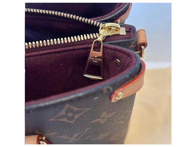 Louis Vuitton Monogram Canvas Speedy Bandouliere 25 Marrone Monogramma - vista 7