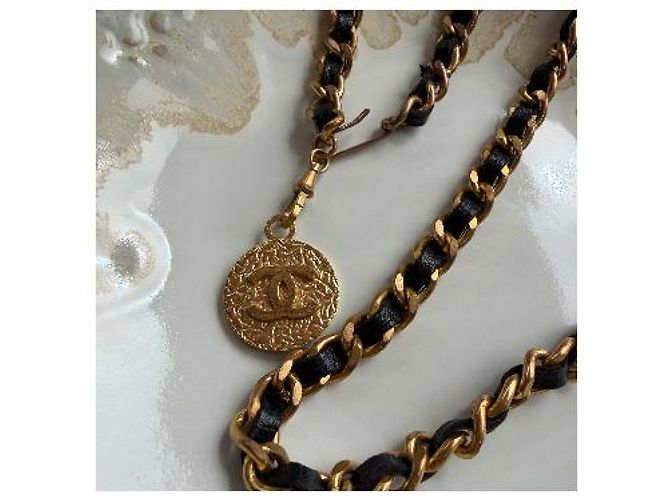 Timeless Cinturón Chanel CC Charm Negro Dorado - vista 7