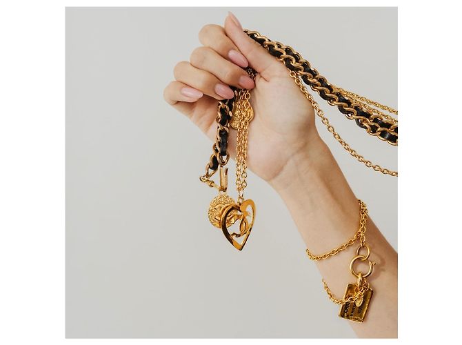 Collana Chanel Vintage Heart CC D'oro - vista 6