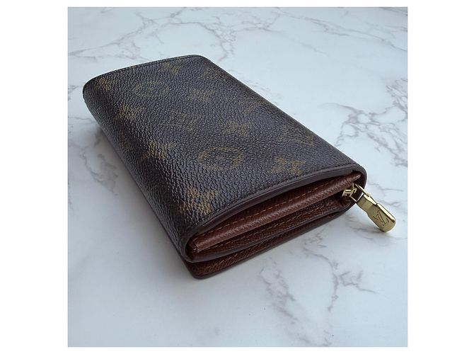 Louis Vuitton Monogram Canvas Zippy Wallet Brown - view 10