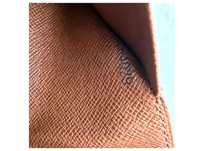 Louis Vuitton Monogram Canvas Zippy Wallet Brown - view 18