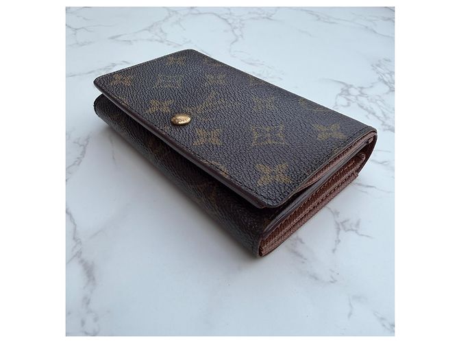 Louis Vuitton Monogram Canvas Zippy Wallet Brown - view 8