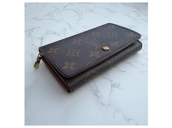 Louis Vuitton Monogram Canvas Zippy Wallet Brown - view 9