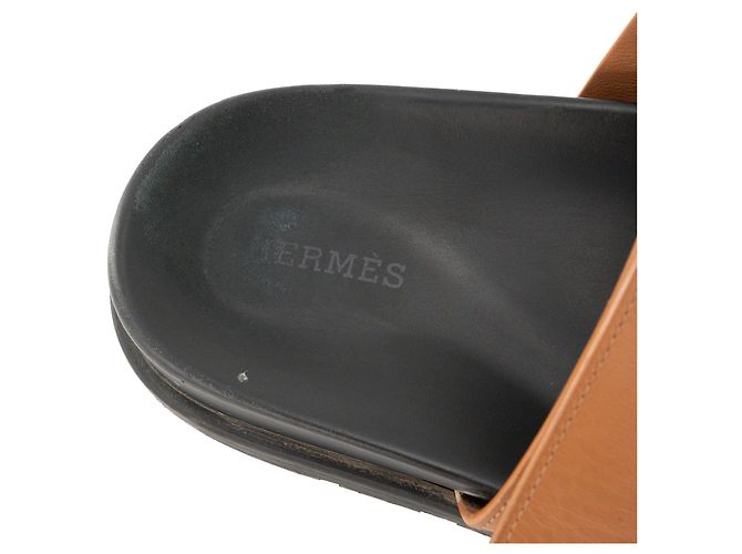 HERMÈS - Sandali Chypre Hermès in pelle liscia marrone gold (T41) Cammello - vista 9