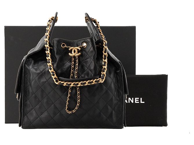 CHANEL - Borsa a tracolla Chanel 25 medium in pelle caviar nera Nero - vista 10