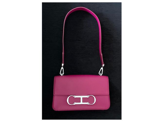 Sac à main Carolina Herrera CH Pink Leather Rose - vue 2