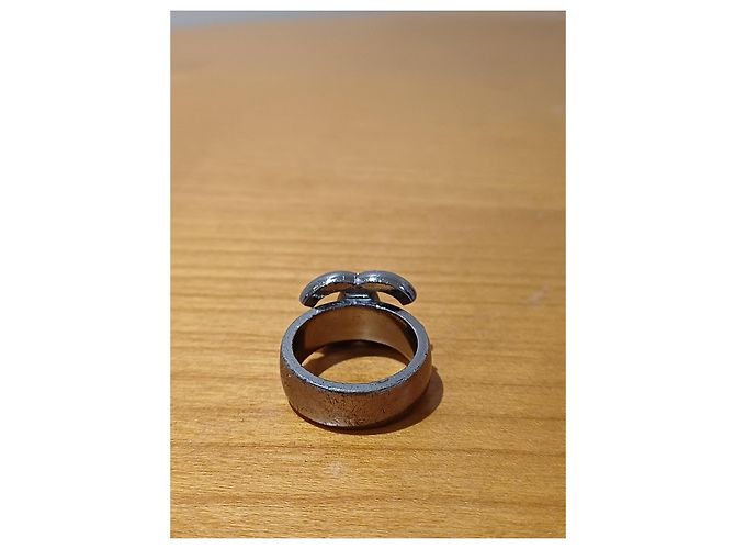 Coco Crush Anello Chanel Logo CC Smalto D'oro Grigio Giallo - vista 3
