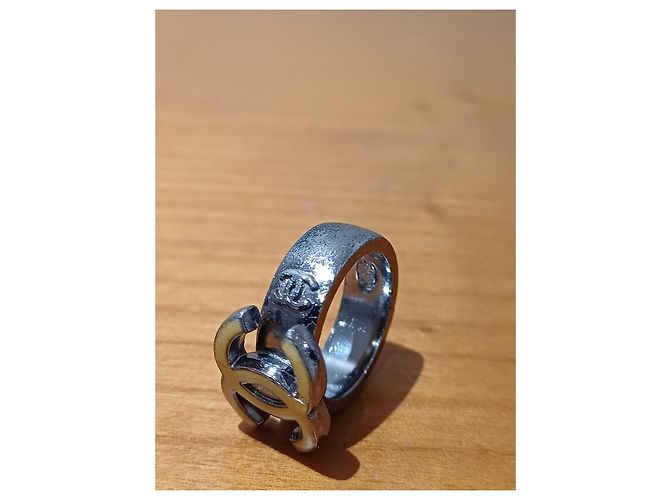 Coco Crush Anello Chanel Logo CC Smalto D'oro Grigio Giallo - vista 6