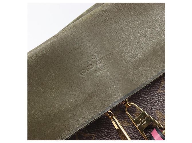 LOUIS VUITTON Bolsa de Ombro Monogram Tuile Reevess M43159 LV - vista 20
