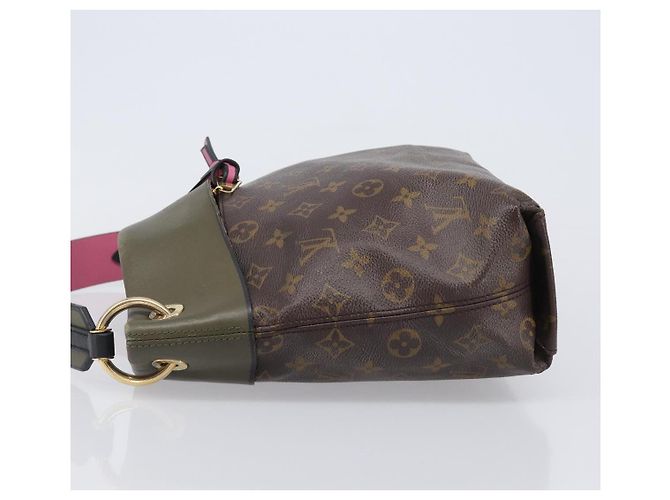 LOUIS VUITTON Bolsa de Ombro Monogram Tuile Reevess M43159 LV - vista 4