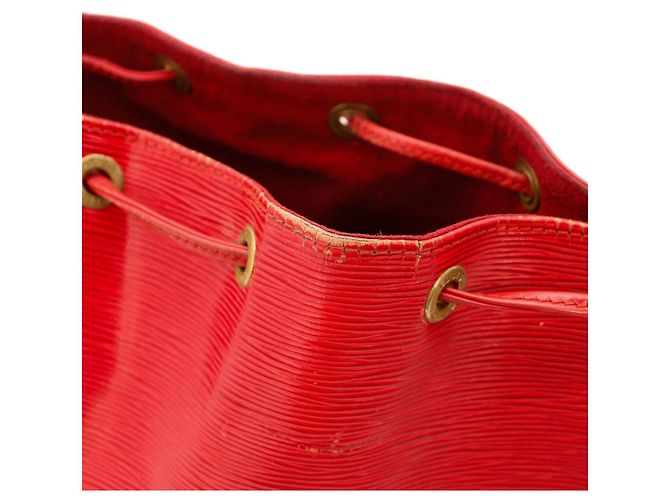 Bolso bucket Louis Vuitton Epi Noe Roja - vista 10