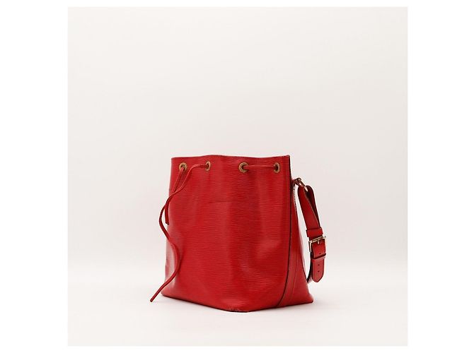 Bolso bucket Louis Vuitton Epi Noe Roja - vista 2
