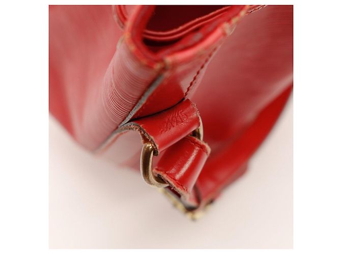 Bolso bucket Louis Vuitton Epi Noe Roja - vista 8