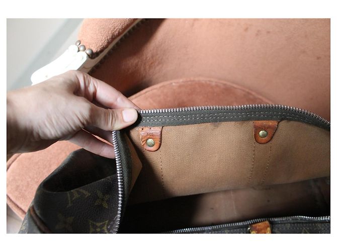 Louis Vuitton Keepall 45 en lona Monogram y cuero Castaño Monograma - vista 10