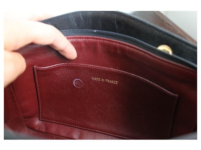 Chanel Gesteppte Handtasche aus schwarzem Leder - Ansicht 9
