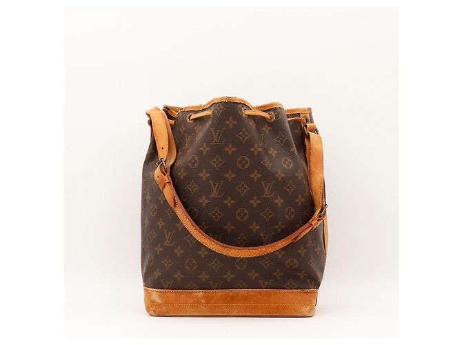 Bolsa de Balde Louis Vuitton Monogram Noe Marrom - vista 3