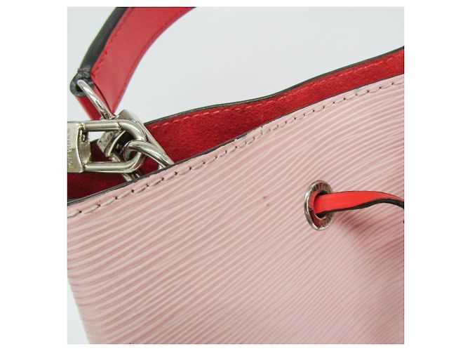 Néonoé Sac à main Louis Vuitton Epi Neonoe Rose Rouge - vue 10