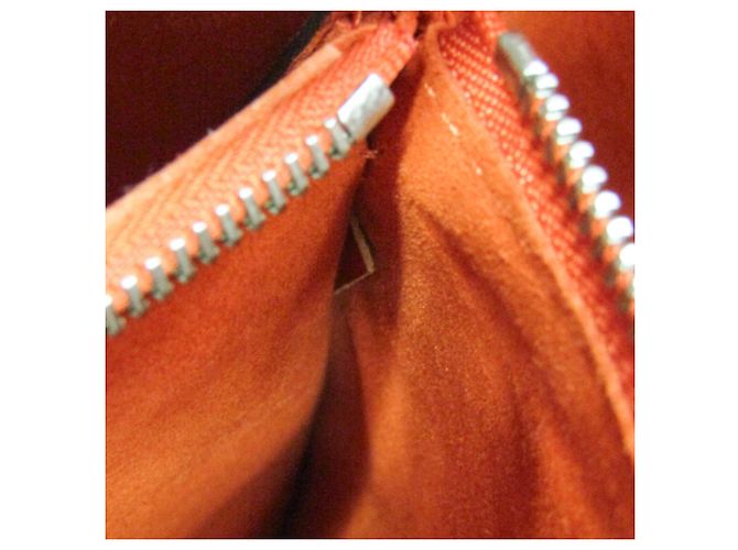 Néonoé Sac à main Louis Vuitton Epi Neonoe Rose Rouge - vue 19