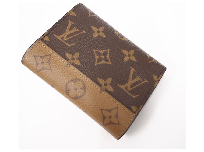 Louis Vuitton Monogram Reverse Portefeuille Victorine Tri-fold Wallet Marron Beige - vue 2