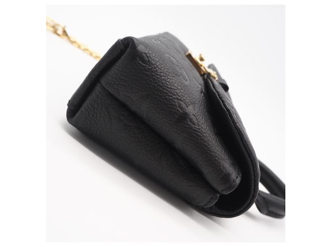 Bolso de hombro Louis Vuitton Monogram Empreinte Nano Madeleine Negro - vista 10